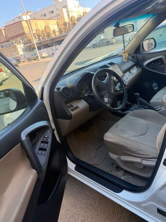 Jeddah, Vehicles, Cars & Trucks , SAR 27500,  Toyota RAV4,  2011,  Automatic,  388000 KM,    Clean | Fahas + Istimara Valid | Ready To Drive  [Excellent Condition]
