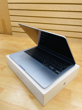 Olaya, Computers, SAR 4299,  MacBook Air M4 (under Warranty) 13" 2025 16/512 B.C 5(100%)