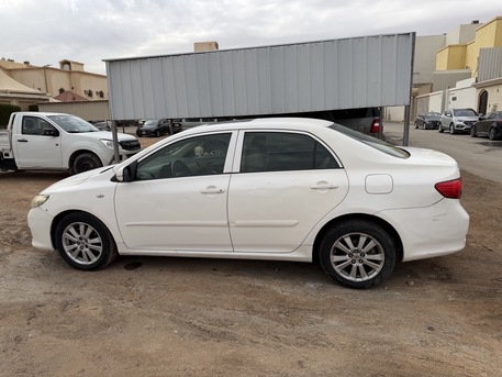 Riyadh, Vehicles, Cars & Trucks , SAR 18000,  Toyota Corolla,  2009,  Manual,  363000 KM,  Single Owned,1.8 XLI  With Sunroof, Back Camera, Automatic Doors ,windows