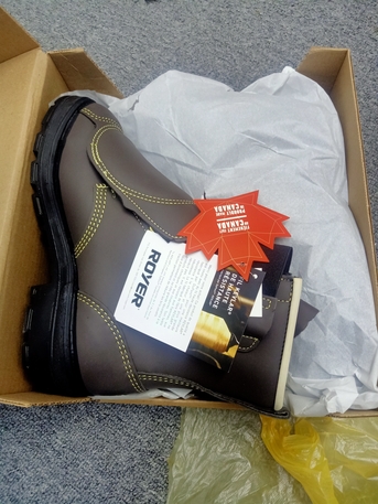 Jubail, Clothing & Accessories, SAR 1000,  New Safety Shoes