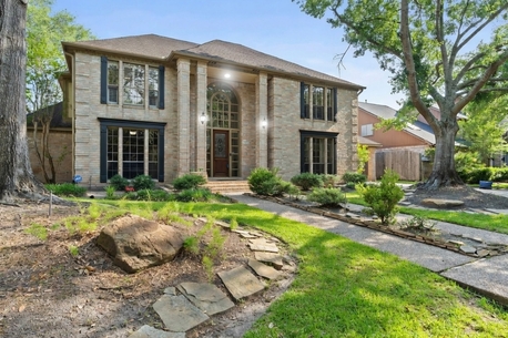 Houston, Real Estate For Sale, USD 1150000,  4 BR,  11700 Sq. Feet,  Luxury Move-In Ready Home For Sale With Large Pool & Spa