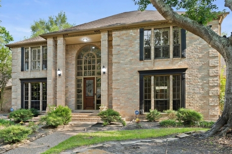 Houston, Real Estate For Sale, USD 1150000,  4 BR,  11700 Sq. Feet,  Luxury Move-In Ready Home For Sale With Large Pool & Spa