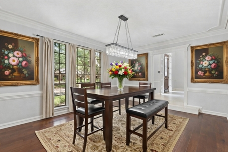 Houston, Real Estate For Sale, USD 1150000,  4 BR,  11700 Sq. Feet,  Luxury Move-In Ready Home For Sale With Large Pool & Spa