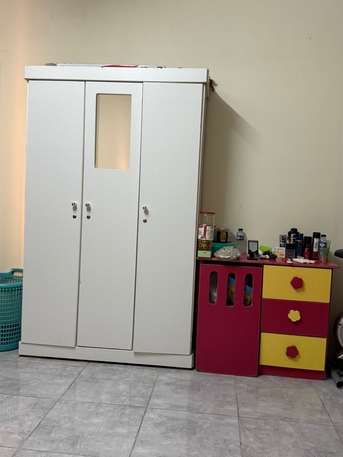 Dammam, Furniture, SAR 800,  Item For Sell:- King Size Bed With Mattress + Wardrobes