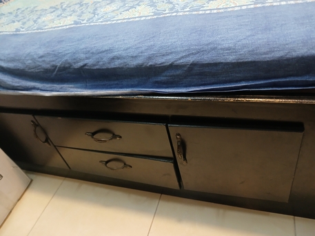 Dammam, Furniture, SAR 500,  King Size Bed With 3 Door Wardrobe - Urgent Sale Alert