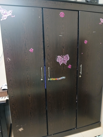 Dammam, Furniture, SAR 500,  King Size Bed With 3 Door Wardrobe - Urgent Sale Alert