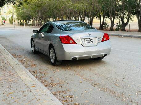Salmaniya, Vehicles, Cars & Trucks , BHD 1600,  Nissan Altima,  2012,  Automatic,  328000 KM,   COUPE SPORT  MODEL FULL OPTION CALL OR WHATSAPP ON 35400768 ,34355768 ,3