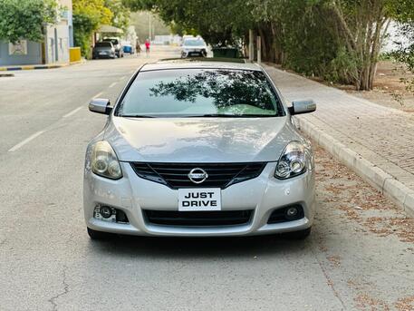Salmaniya, Vehicles, Cars & Trucks , BHD 1600,  Nissan Altima,  2012,  Automatic,  328000 KM,   COUPE SPORT  MODEL FULL OPTION CALL OR WHATSAPP ON 35400768 ,34355768 ,3