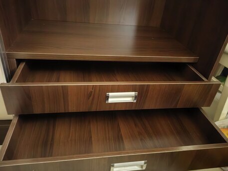 Manama City Centre, Furniture, BHD 35,  Wardrobe For Sale