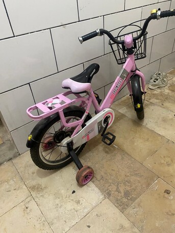 Jeddah, Baby & Kid Stuff, SAR 250,  Kids 2-wheel Bicycle In Very Good Condition / Low-cost Sale