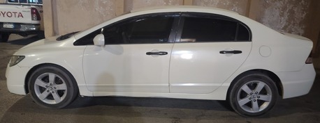 Makkah, Vehicles, Cars & Trucks , Honda Civic,  2008,  Automatic,  366000 KM,   ,  Transmission, Well Maintained