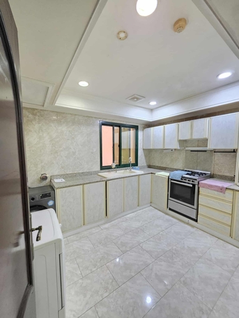 Juffair, Rooms Available, BHD 120/month,  Room Available For A Couple Or A Girl..