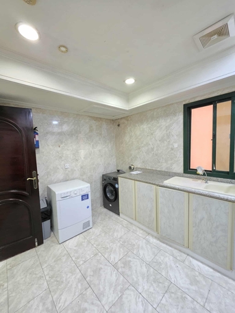 Juffair, Rooms Available, BHD 120/month,  Room Available For A Couple Or A Girl..