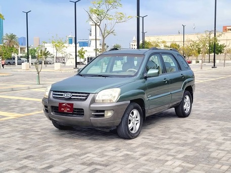 Manama, Vehicles, Cars & Trucks , BHD 1600,  Kia Sportage V6 4X4,  2006,  Automatic,  182000 KM,  Mid-option, Passing & Insurance Till Feb2027