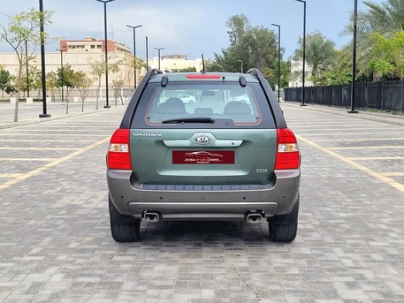 Manama, Vehicles, Cars & Trucks , BHD 1600,  Kia Sportage V6 4X4,  2006,  Automatic,  182000 KM,  Mid-option, Passing & Insurance Till Feb2027