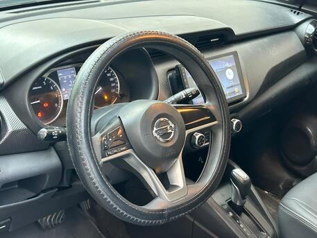 East Riffa, Vehicles, Cars & Trucks , BHD 2950,  Nissan Kicks,  2017,  Automatic,  160000 KM,   MODEL  FOR SALE