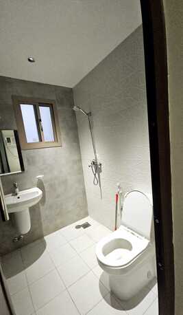 Salmaniya, Apartments/Houses, BHD 280/month,  Furnished,  2 BR,  Brand New 2 Bedroom  Fully Furnished Flat For Rent With Ewa