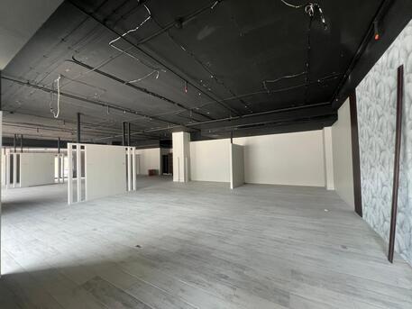 Manama, Shops, BHD 1800,  464 Sq. Meter,  Spacious Showroom For Rent In Khamis | Ideal For Display Showroom | Highway Facing