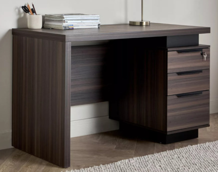 Manama, Furniture, BHD 35,  Office Table For Sale