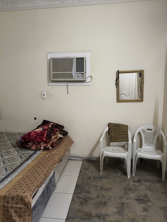 Jeddah, Rooms Available, SAR 1200/month,  Furnished,  Room For Rent