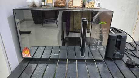 Salamah, Household Items, SAR 200,  35 Lit Microwave Table And Chair