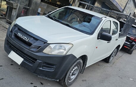Salmabad, Vehicles, Cars & Trucks , BHD 2700,  ISUZU /D-MAX/WHITE /DOUBLE CABLE PICKUP,  2016,  Manual,  291902 KM,  ISUZU/D-MAX/ PICKUP