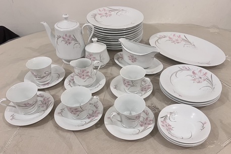 Jeddah, Collectibles, SAR 200,  Partial Royale Ming Fine Porcelain China Set