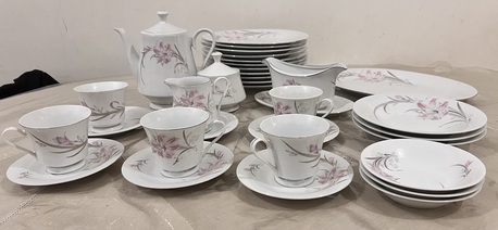 Jeddah, Collectibles, SAR 200,  Partial Royale Ming Fine Porcelain China Set