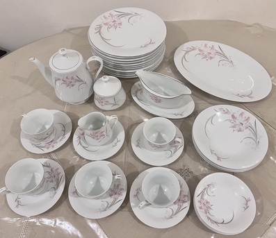 Jeddah, Collectibles, SAR 200,  Partial Royale Ming Fine Porcelain China Set