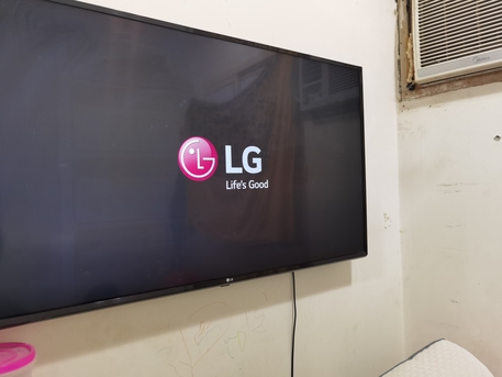 Hara, Household Items, SAR 850,  LG 49inch 4K Ultra HD Smart LED TV