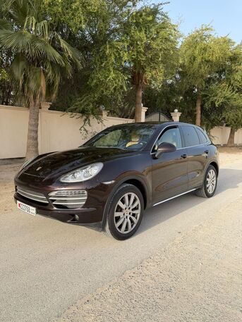 Budaiya, Vehicles, Cars & Trucks , BHD 5400,  Porsche Cayenne,  2014,  Automatic,  144000 KM,    In Very Good Condition, Well Maintained And Ready To Drive