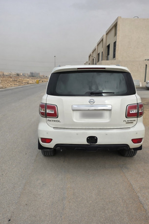 Riyadh, Vehicles, Cars & Trucks , SAR 100000,  Nissan Patrol Platinum,  2017,  Automatic,  212000 KM,  Platinum Full Option - Maintained At Petromin