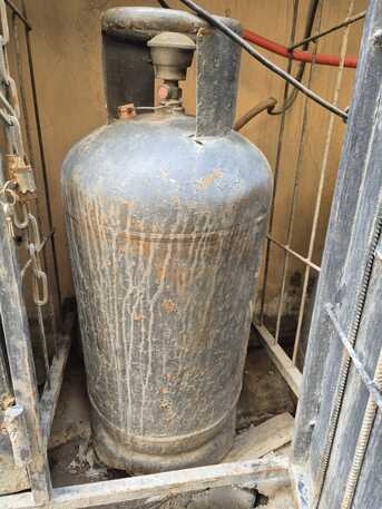 Umm Al Hassam, Farm & Garden, Plants, Dinning Table ,Nadar Gas Cylinder