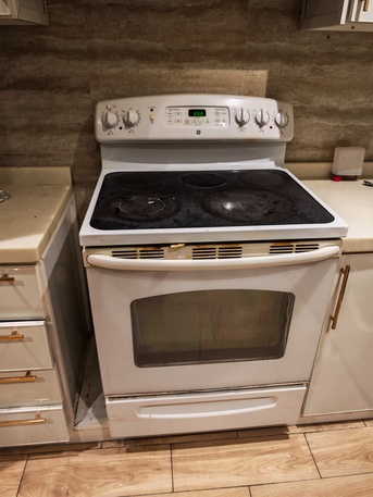 Khobar, Appliances, SAR 700,  GE Fully Electric Cooker With Fan Assisted Oven