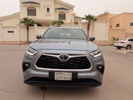 Al Olaya, Vehicles, Cars & Trucks , SAR 115000,  Toyota Highlander Hybrid,  2023,  Automatic,  153650 KM,  For Sale Toyota Highlander