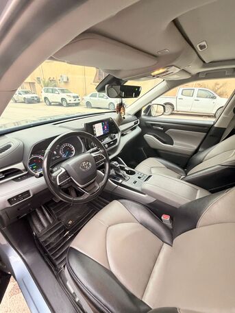 Al Olaya, Vehicles, Cars & Trucks , SAR 115000,  Toyota Highlander Hybrid,  2023,  Automatic,  153650 KM,  For Sale Toyota Highlander