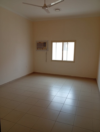 Manama, Apartments/Houses, BHD 180/year,  3 BR,  With AC  مع المكيفات