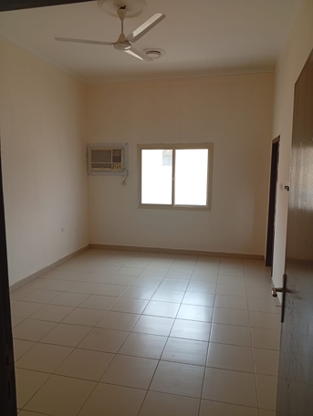 Manama, Apartments/Houses, BHD 180/year,  3 BR,  With AC  مع المكيفات