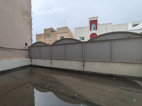 Manama, Apartments/Houses, BHD 140/year,  2 BR,  Buquwah:- 2Bhk Unfurnished Flat On Rent..