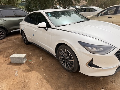 Jeddah, Vehicles, Cars & Trucks , SAR 58000,  Hyundai Sonata,  2022,  Automatic,  113500 KM,   2.5 GDI Engine For Sale