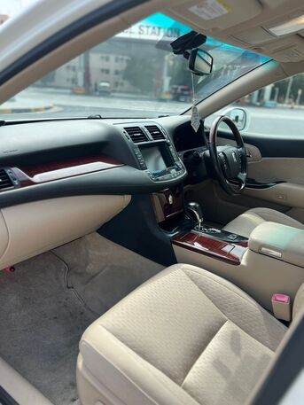 Riffa, Vehicles, Cars & Trucks , BHD 3800,  TOYOTA CROWN ROYAL SALOON 2009 WHITE,  2009,  Automatic,  100000 KM,