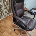 SAR 200,  Leather Chair With Wheel