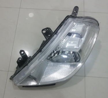Hamad Town, Auto Parts, BHD 15,  Nissan Tiida 2006-2008 Headlight Left