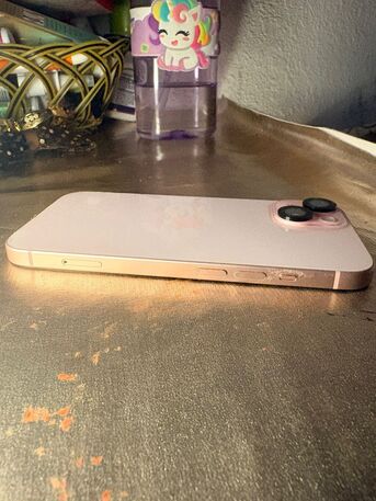 Thuqbah, Mobile Phones, SAR 2000,  IPhone 15 (256 GB) (87 Health) (Ultra Mint) Rare Find All Original WITH BOX &ldquo;Like NEW&rdquo;