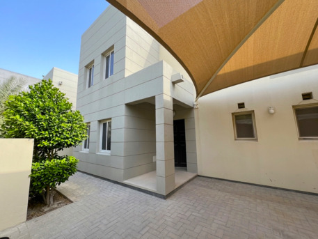 Saar, Villas, BHD 450,  320 Sq. Meter,  3BR+Maid Villa | Garden & Patio | Villas For Rent In Salman City