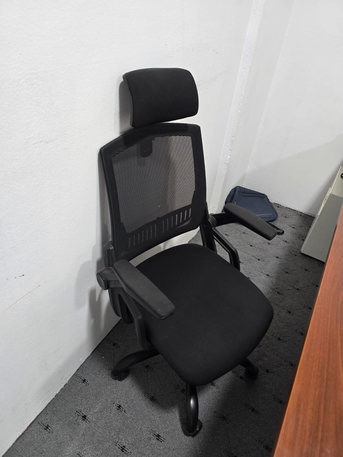 Al Shemaysi, Furniture, SAR 600,  Office Table & A Adjustable Chair Up For Sale.NEGOTIABLE