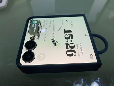 Al Malaz, Mobile Phones, SAR 2350,  Samsung Galaxy Z Flip 7 &ndash; 256 GB - 10/10