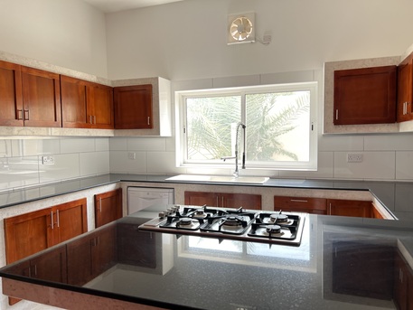 Janabiya, Villas, BHD 800,  Furnished,  350 Sq. Meter,  3BR Villa | Private Garden | Pool & Gym | Near BSB