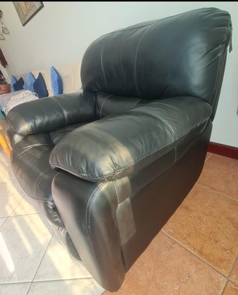 Adliya, Furniture, BHD 100,  Black Lazy Boy Recliner For Sale