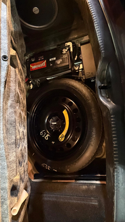 Riyadh, Vehicles, Cars & Trucks , SAR 1,  Chrysler 300C,  2021,  Automatic,  80000 KM,  Chrysler 300S For Sale